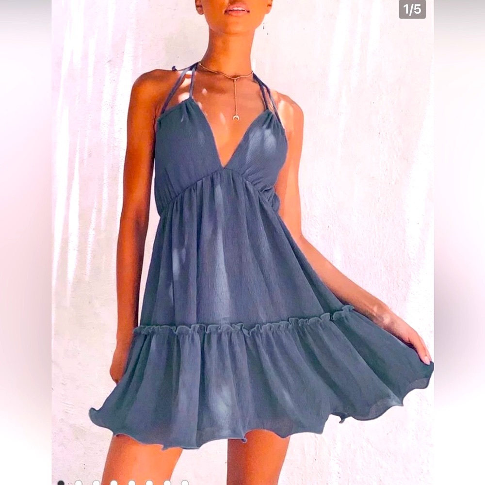 Lulus Denim Blue Tiered
Halter Babydoll Dress
Size L
